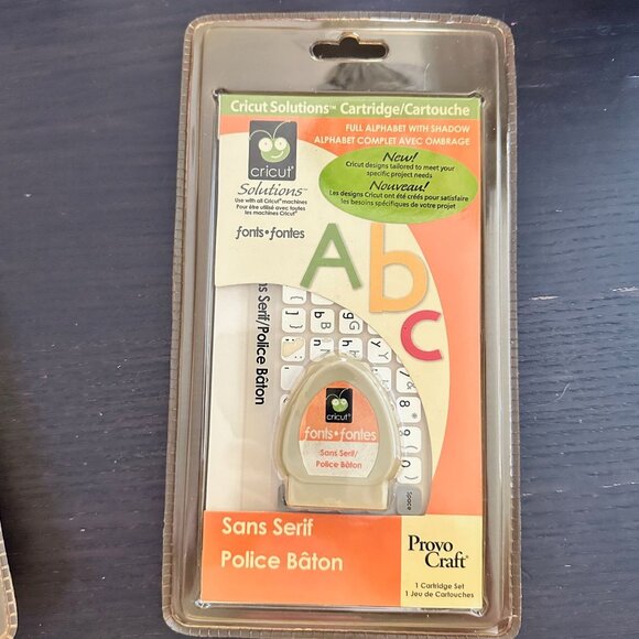 Cricut Solutions Cartridge Sans Serif Alphabet Set - Picture 1 of 2